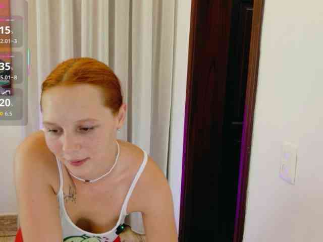 ViktoriaSillk webcam