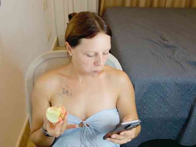 ViktoriaSillk webcam
