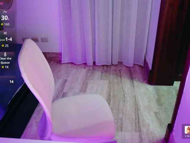 ViktoriaSillk webcam