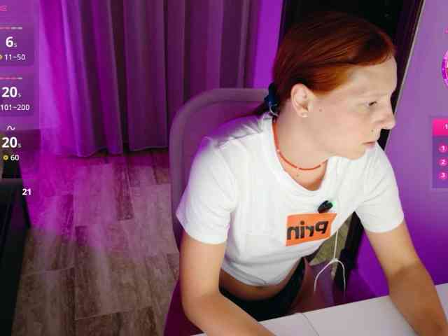ViktoriaSillk webcam