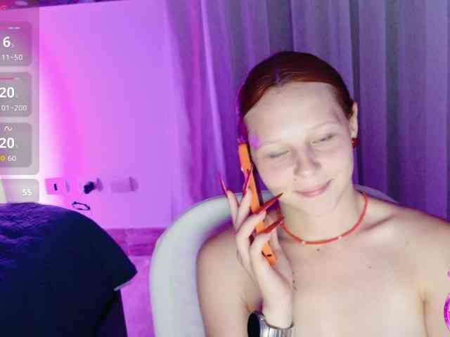 ViktoriaSillk webcam