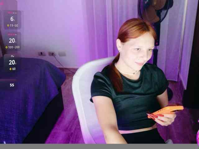 ViktoriaSillk webcam
