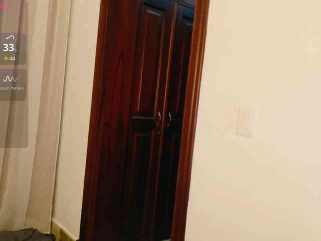 ViktoriaSillk webcam