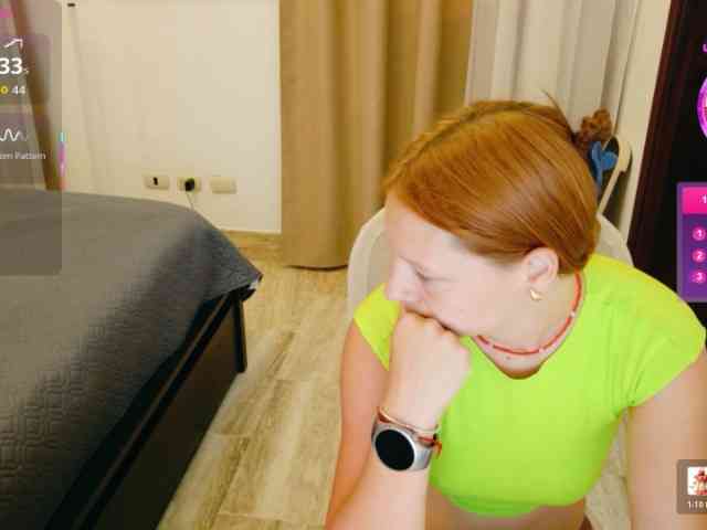 ViktoriaSillk webcam