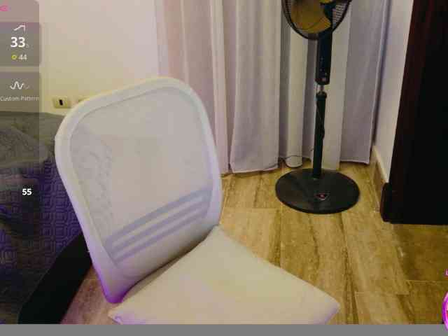 ViktoriaSillk webcam