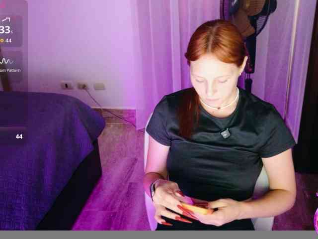 ViktoriaSillk webcam