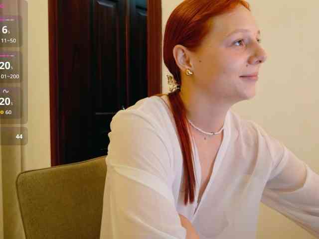 ViktoriaSillk webcam
