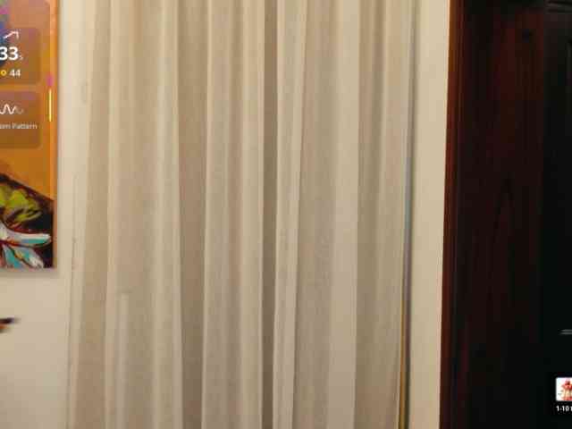 ViktoriaSillk webcam