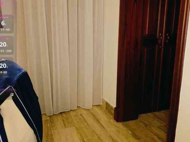 ViktoriaSillk webcam