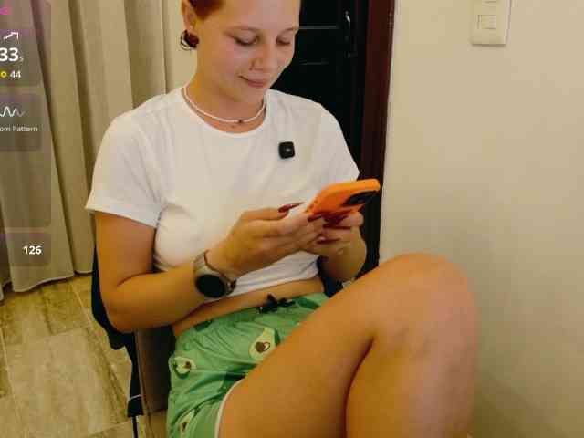 ViktoriaSillk webcam