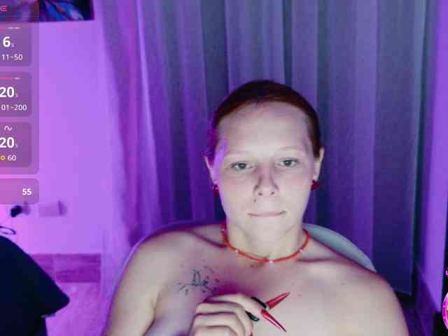 ViktoriaSillk webcam