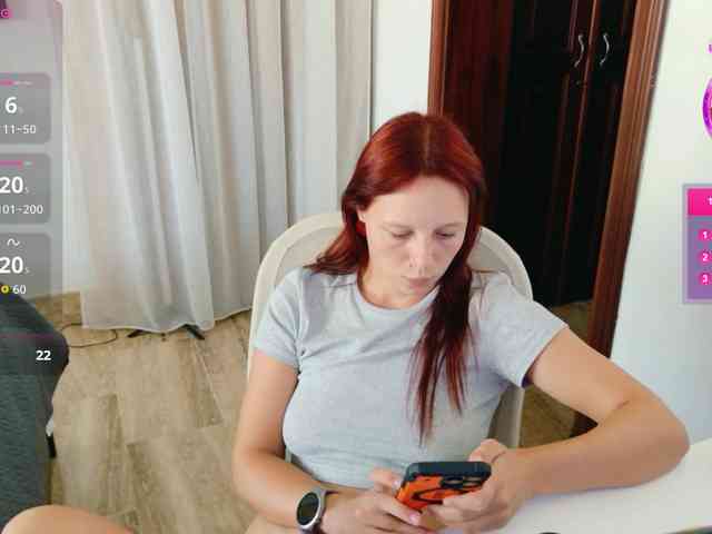 ViktoriaSillk webcam