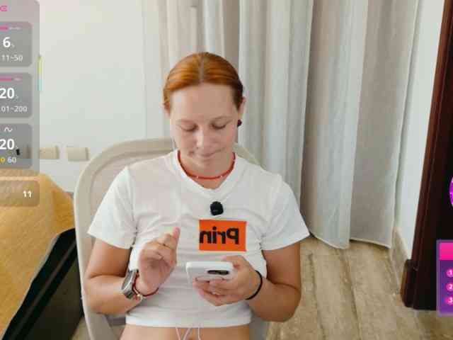 ViktoriaSillk webcam