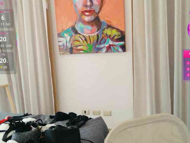 ViktoriaSillk webcam