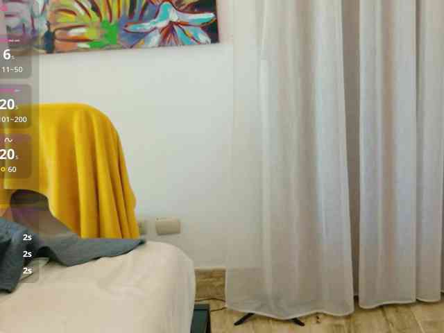 ViktoriaSillk webcam