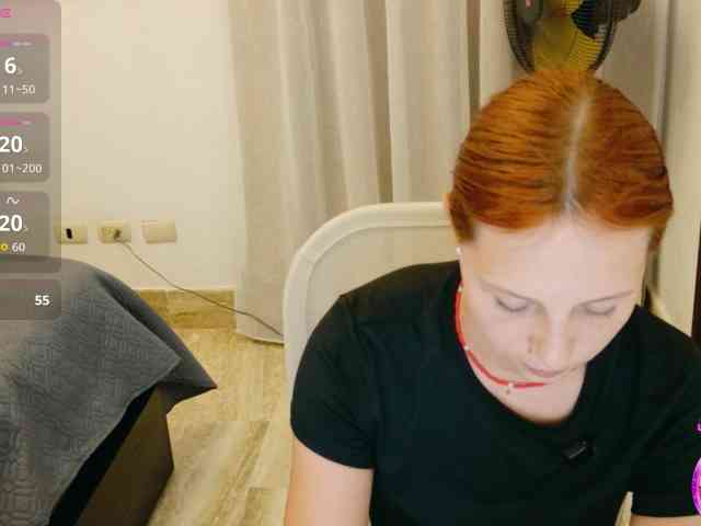 ViktoriaSillk webcam