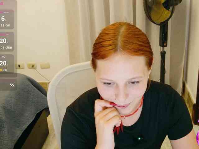 ViktoriaSillk webcam
