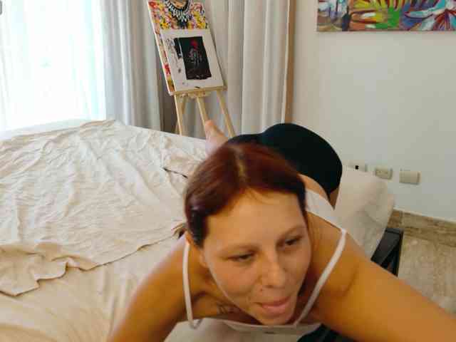 ViktoriaSillk webcam