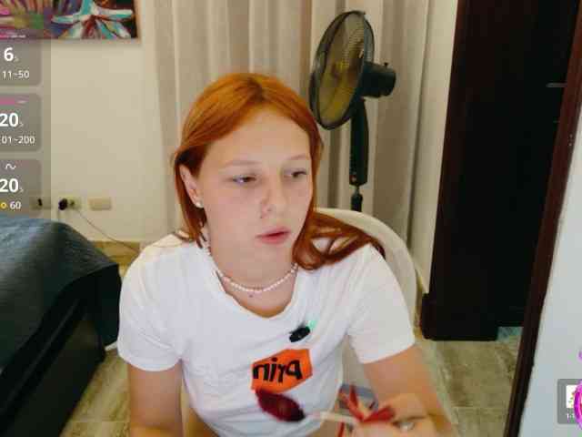 ViktoriaSillk webcam