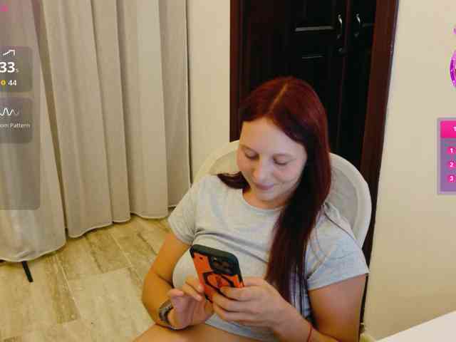 ViktoriaSillk webcam