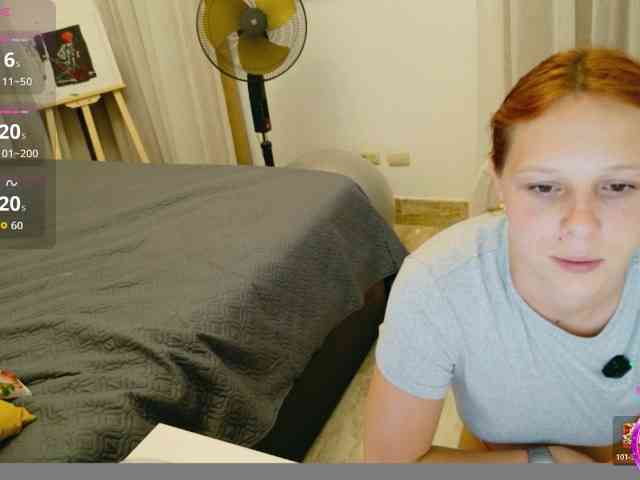 ViktoriaSillk webcam