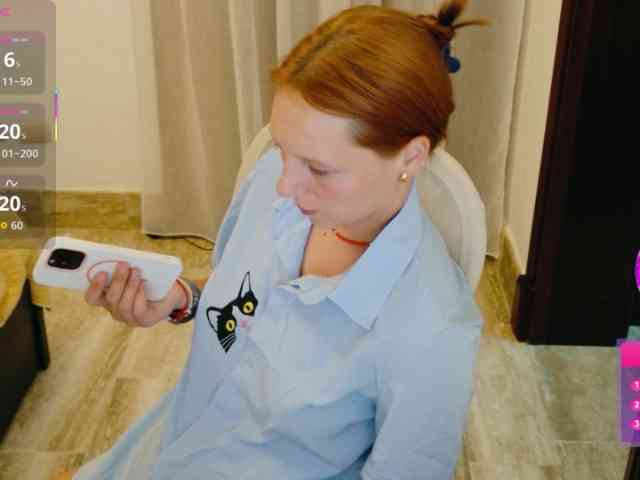 ViktoriaSillk webcam