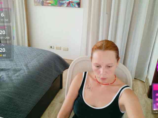 ViktoriaSillk webcam