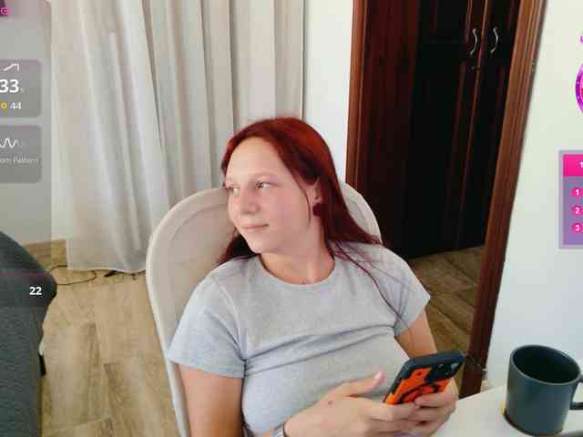 ViktoriaSillk webcam