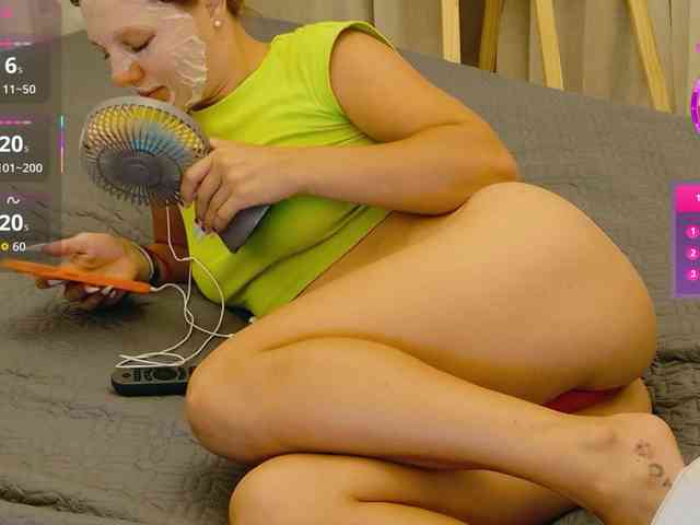 ViktoriaSillk webcam