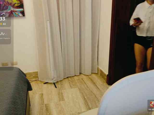 ViktoriaSillk webcam