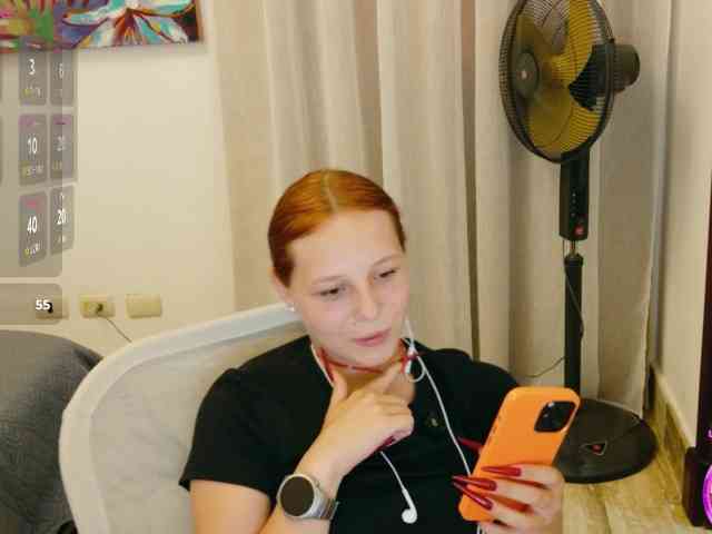 ViktoriaSillk webcam