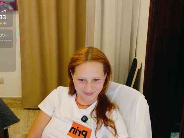 ViktoriaSillk webcam