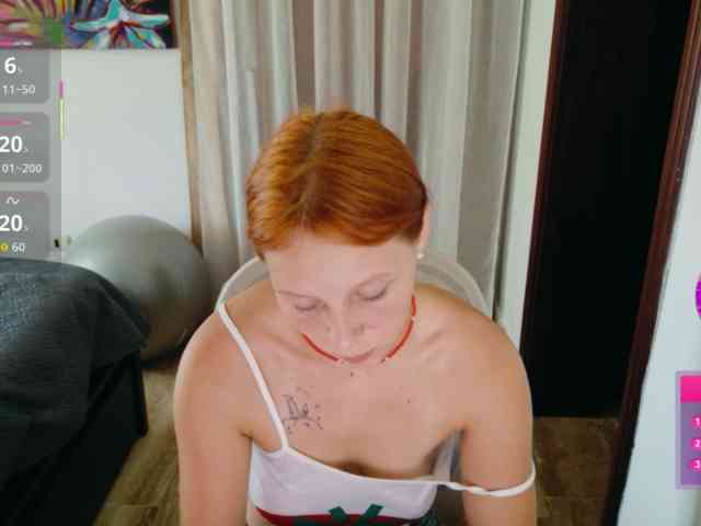 ViktoriaSillk webcam