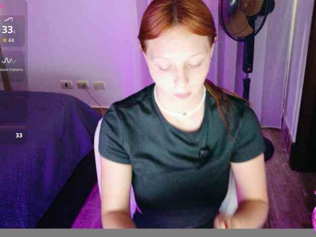 ViktoriaSillk webcam
