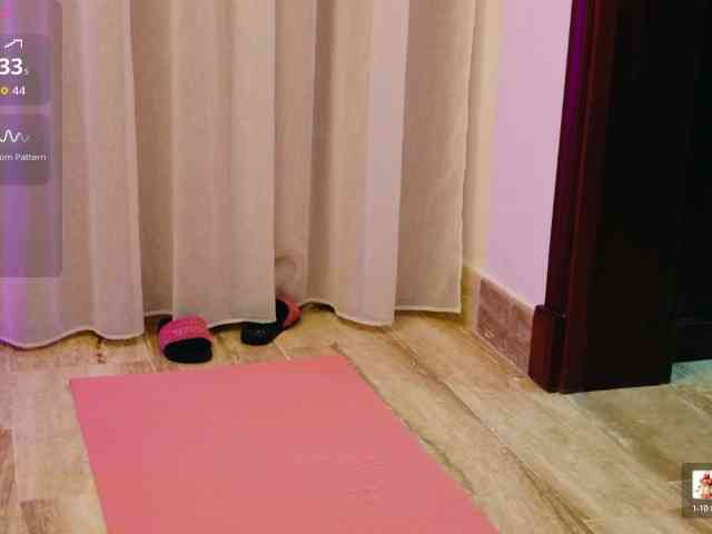 ViktoriaSillk webcam