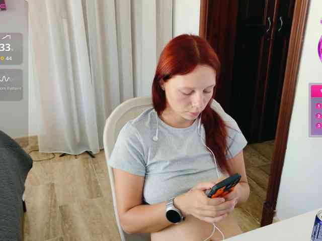 ViktoriaSillk webcam