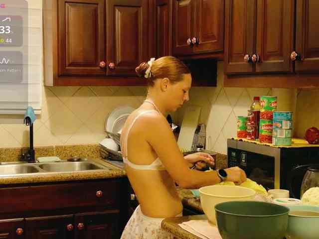ViktoriaSillk webcam