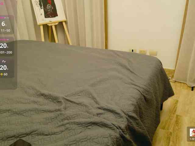 ViktoriaSillk webcam