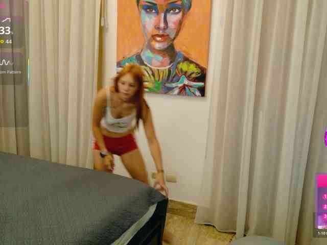 ViktoriaSillk webcam