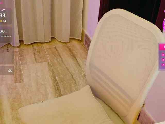 ViktoriaSillk webcam