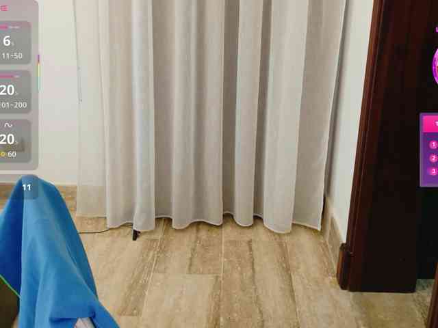 ViktoriaSillk webcam