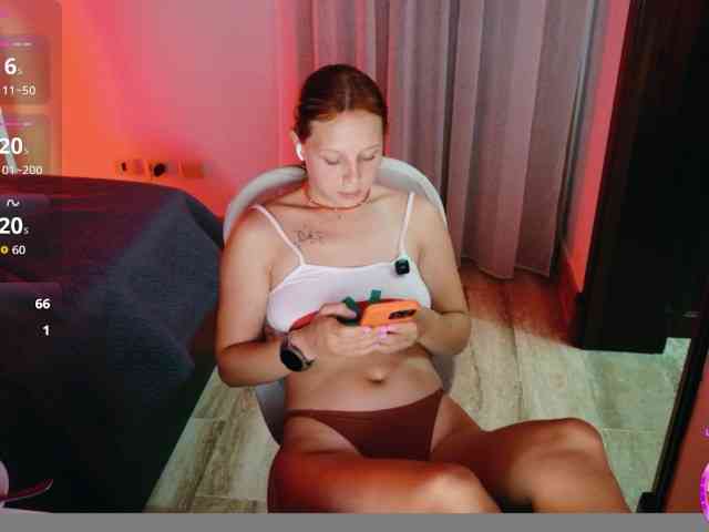 ViktoriaSillk webcam