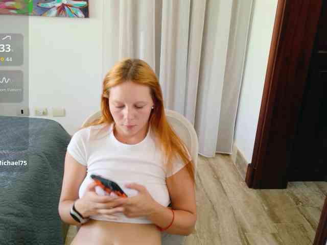 ViktoriaSillk webcam