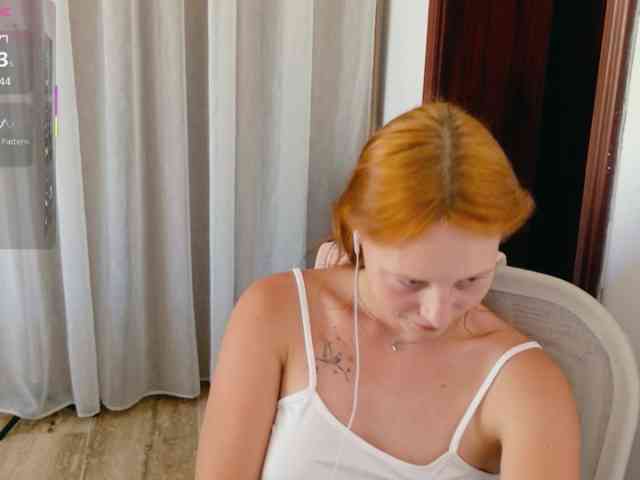 ViktoriaSillk webcam