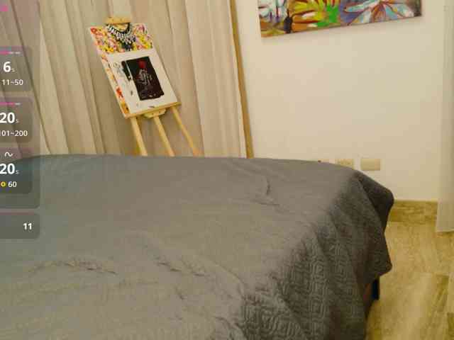 ViktoriaSillk webcam