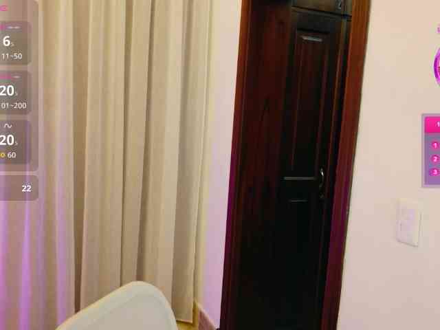 ViktoriaSillk webcam