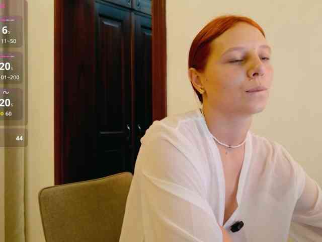 ViktoriaSillk webcam