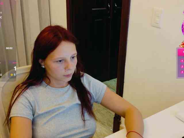 ViktoriaSillk webcam