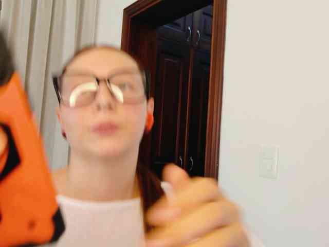 ViktoriaSillk webcam