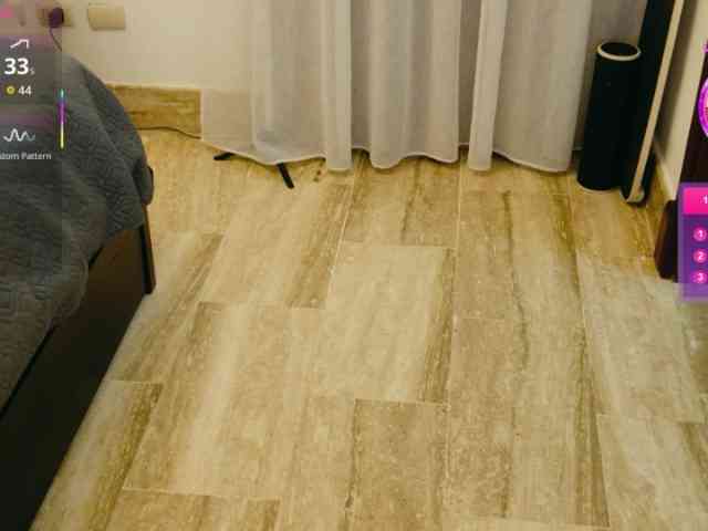 ViktoriaSillk webcam